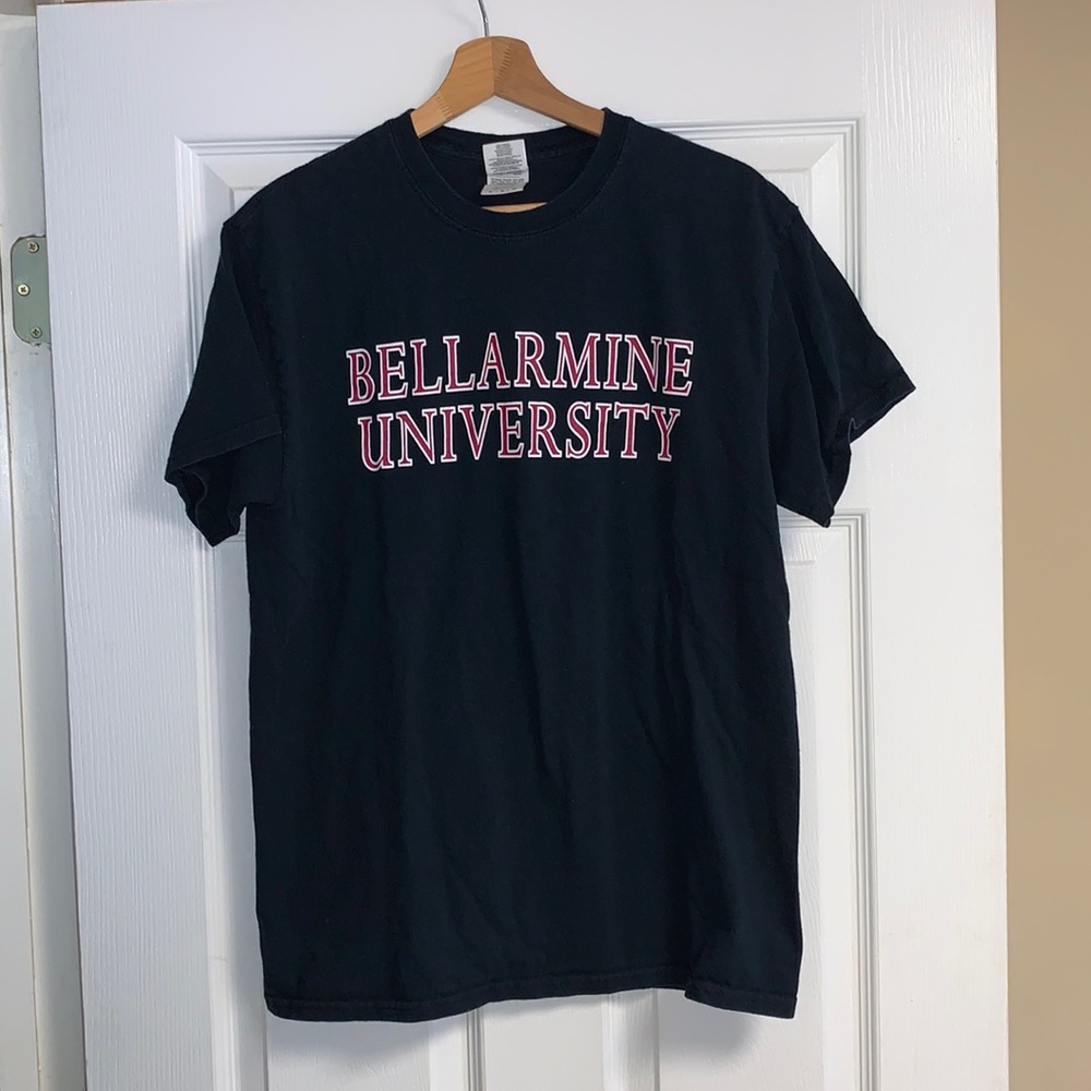 Bellarmine University T-shirt, medium